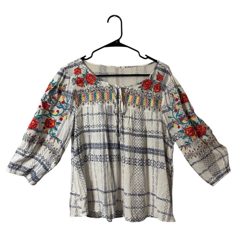Boho Cottage Core Peasant Floral Embroidered Women's Top M size on measurements